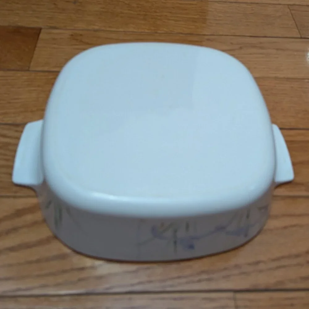 Corningware vintage casserole